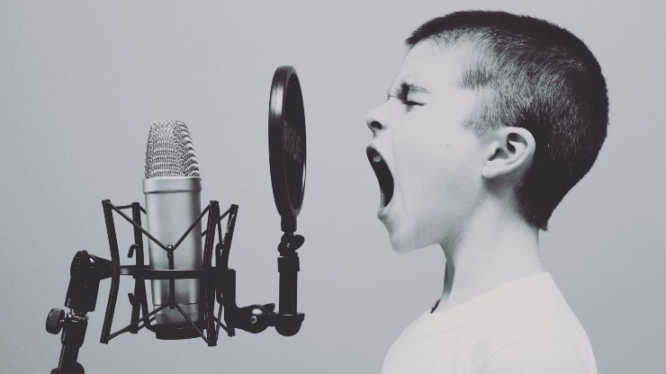 Почему нам не нравится звук собственного голоса?